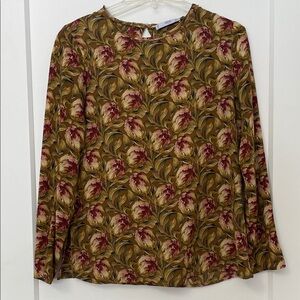 Ladies size 4 floral blouse